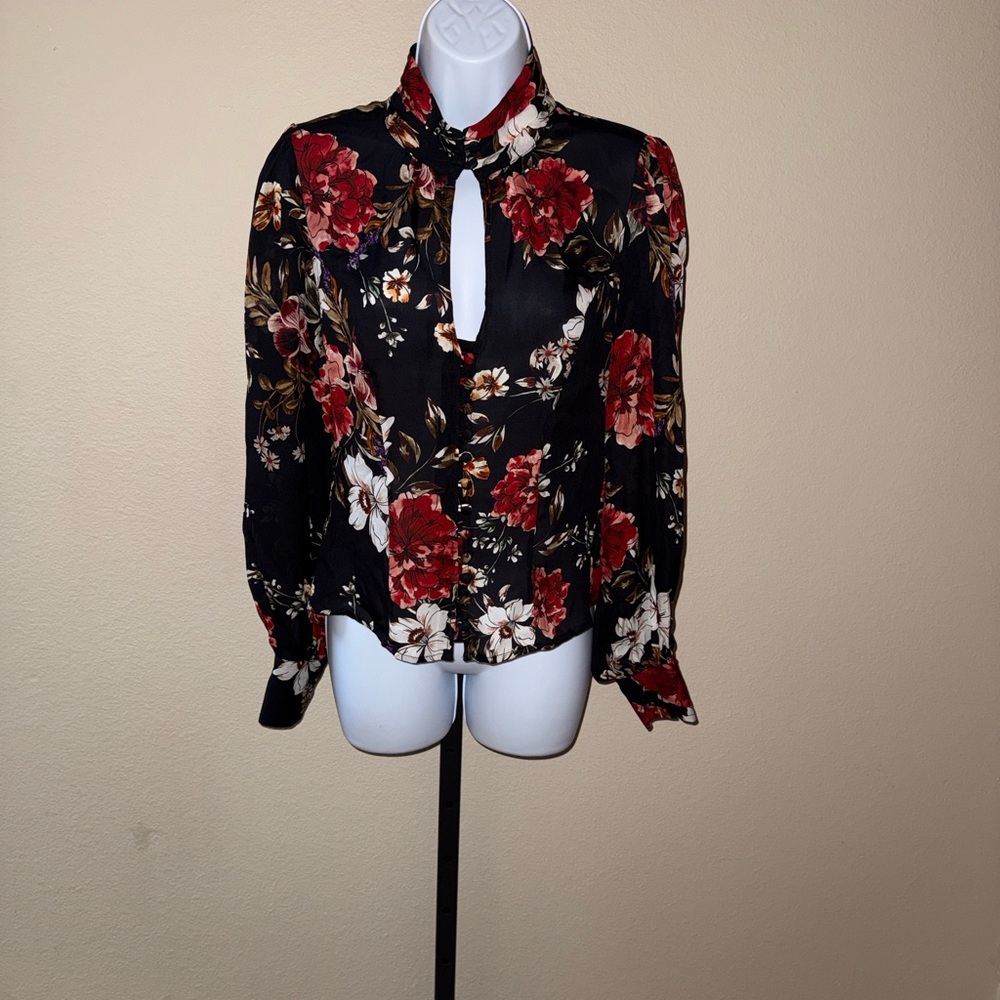 NICHOLAS Black Red Floral 100% Silk Keyhole Button Up Blouse Women’s Size XS/S*